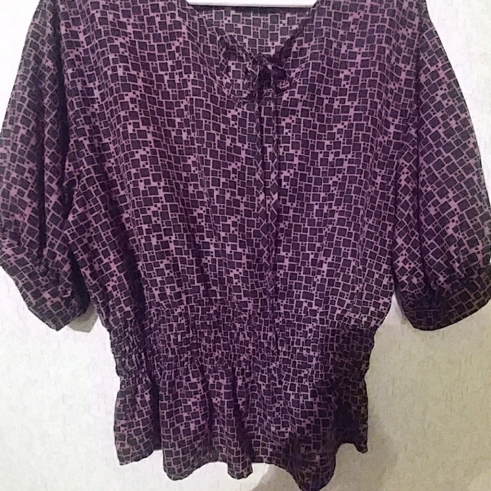 ⭐FINAL PRICE DROP Cute ladies short sleeve blouse